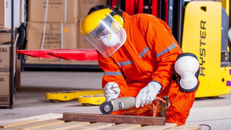 Quelle formation faire pour travailler dans l&rsquo;industrie ?